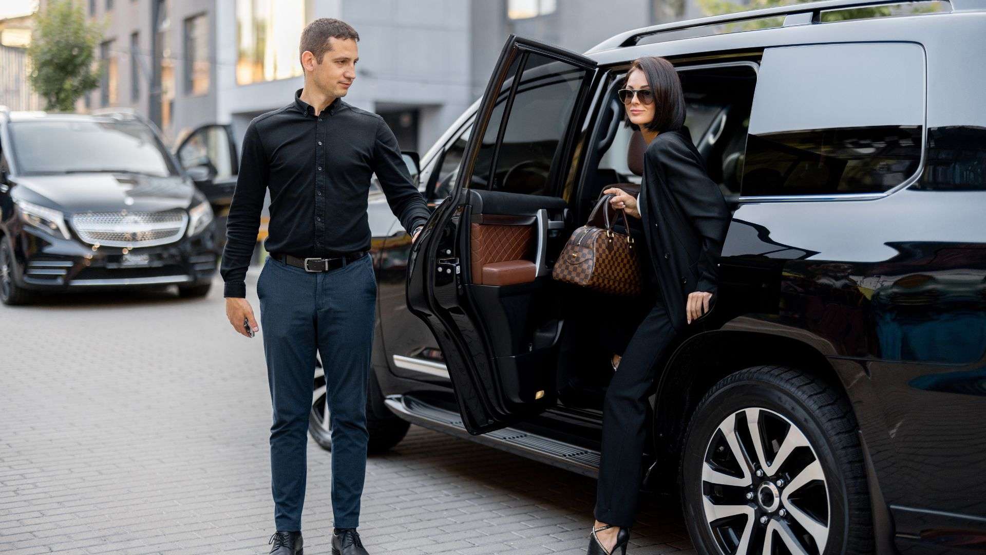 Chauffeur Cars luxury SUV service