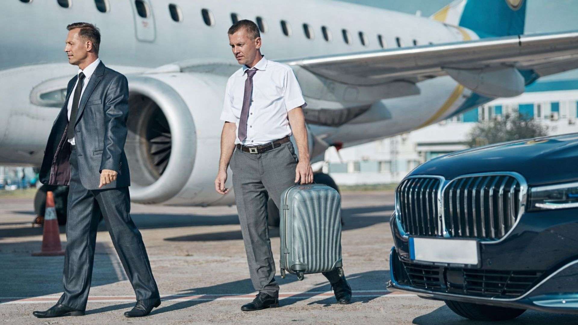 Business Class Transfers executives arriving airport